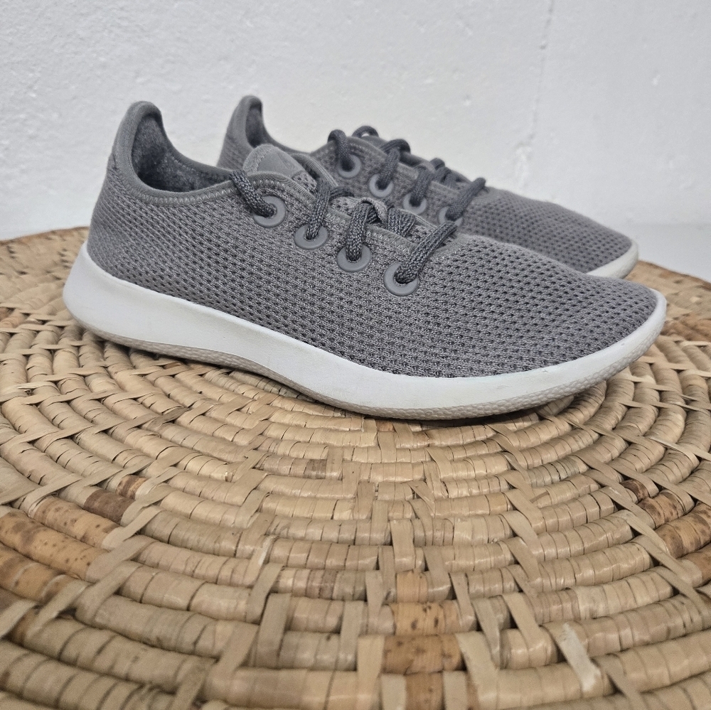 Allbirds Wool Runners Gray Sneakers 8 - Picture 1 of 8